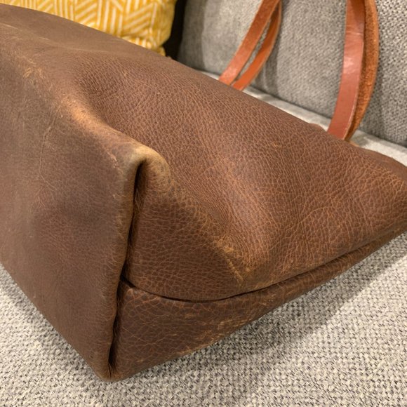 KMM & Co Classic Tote in Olive Kodiak - Picture 7 of 16